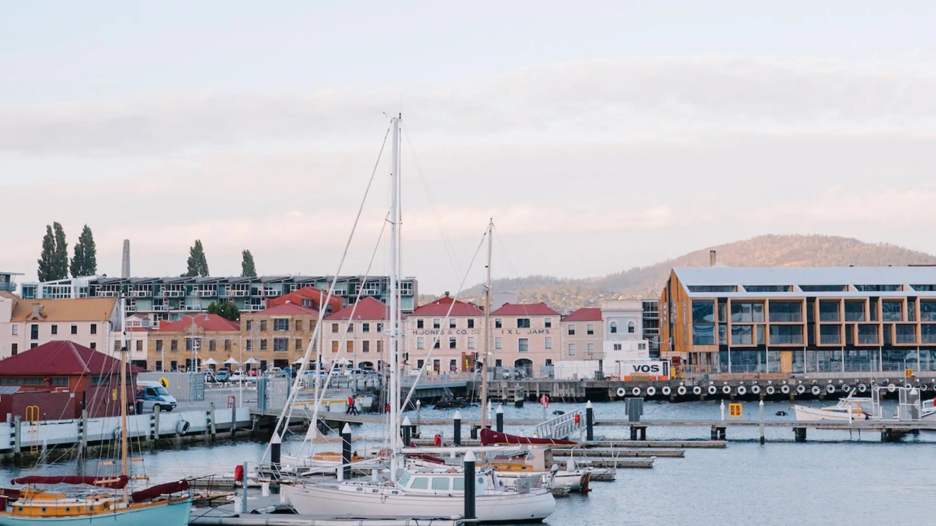 **** Aparthotel Somerset On The Pier Hobart Australia