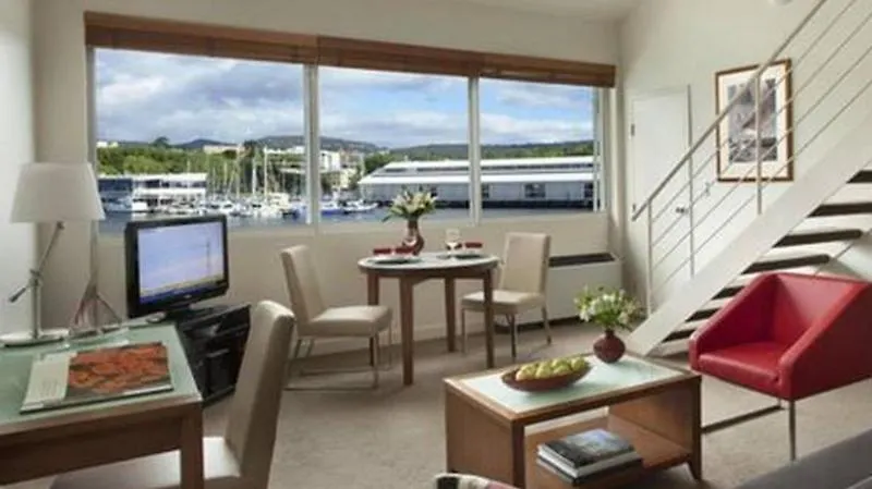 Somerset On The Pier Hobart Aparthotel