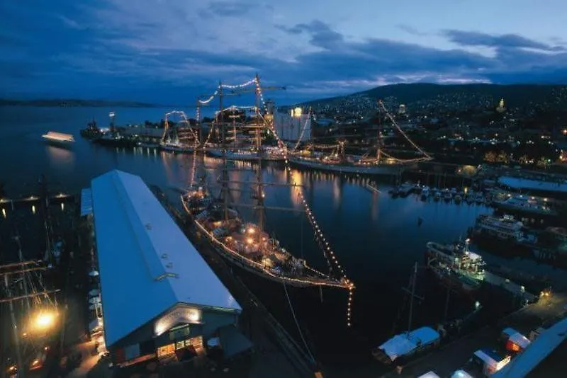 Somerset On The Pier Hobart Aparthotel