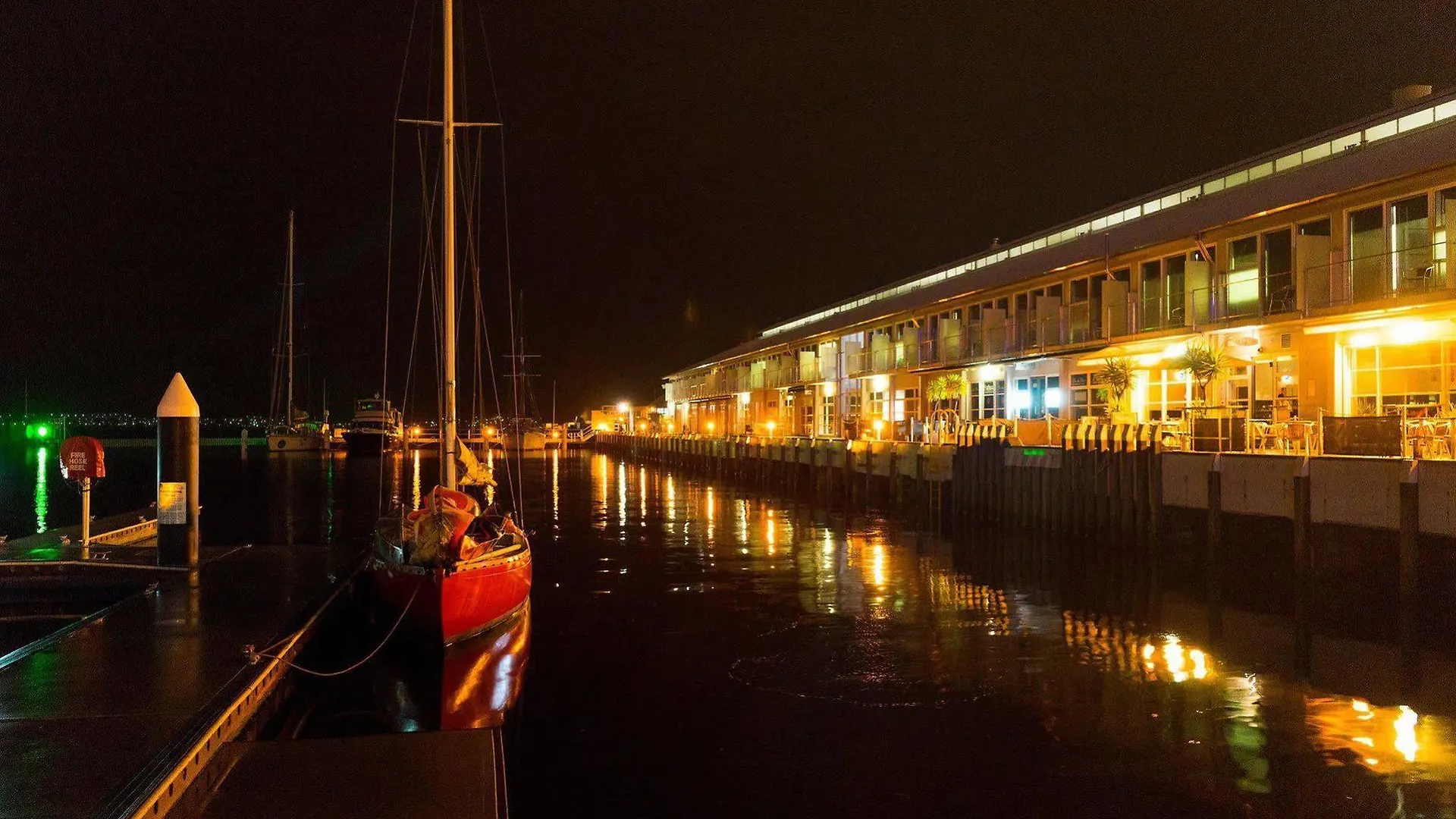 Somerset On The Pier Hobart Aparthotel