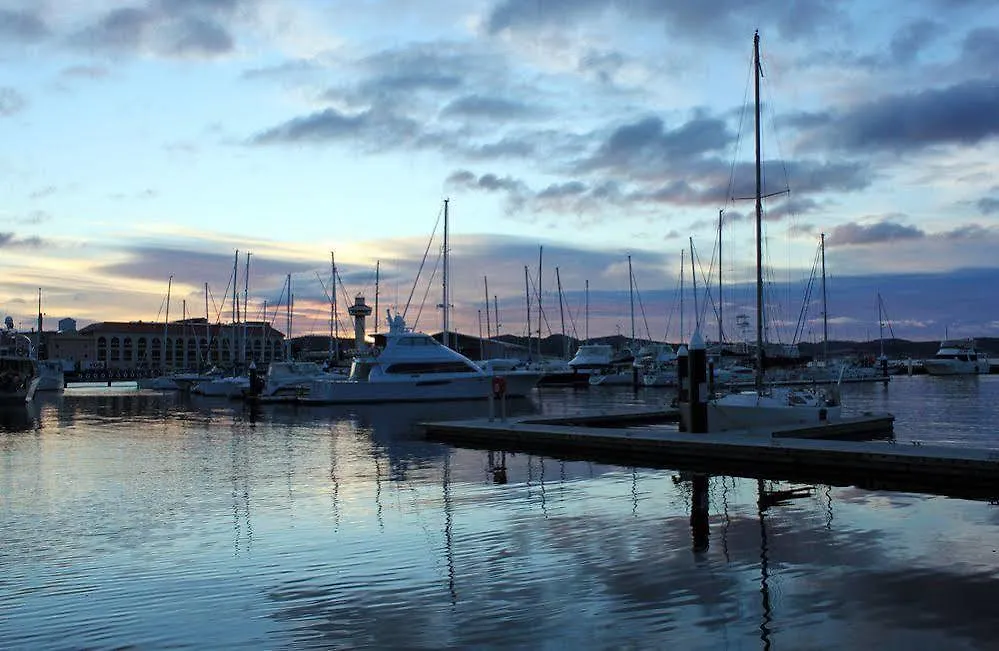 Somerset On The Pier Hobart 4*,
