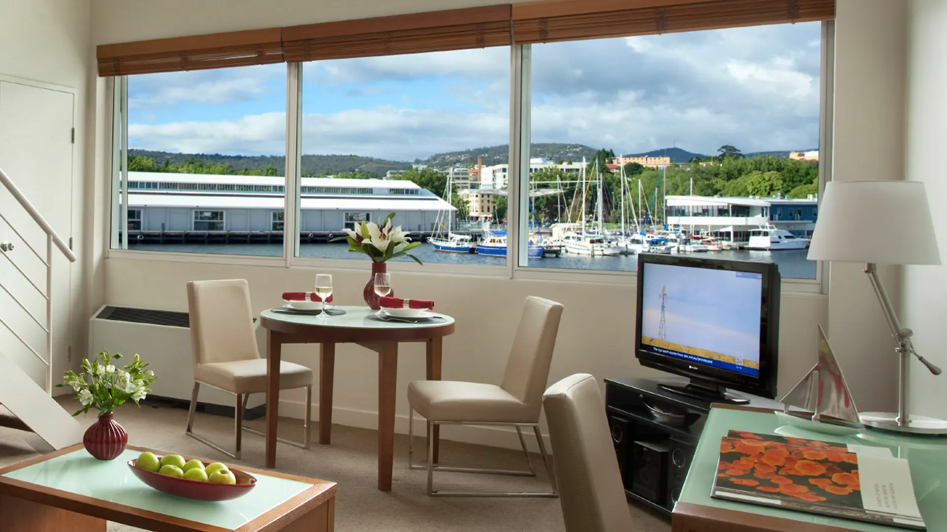 Somerset On The Pier Hobart Aparthotel