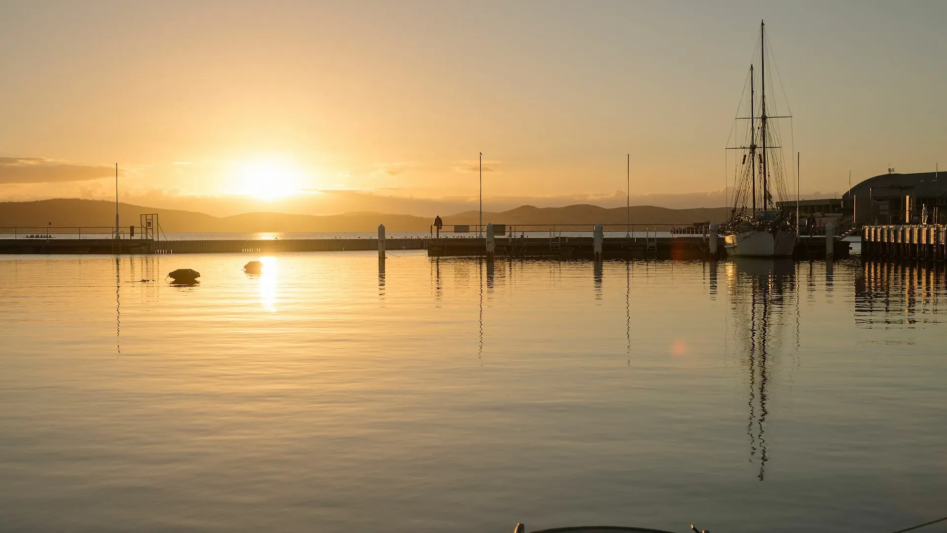 Somerset On The Pier Hobart 4*,